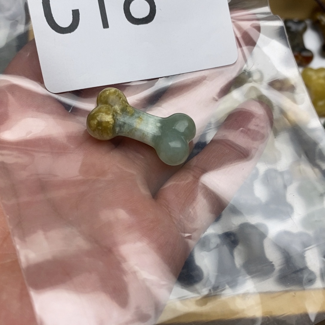 岫玉纯天然岫玉，假一赔十，不退不换未镶嵌