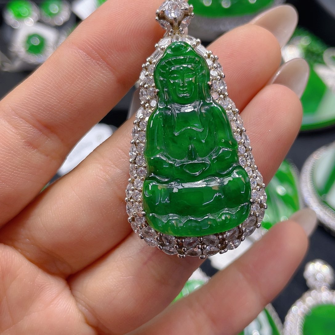 翡翠银S925镶嵌颈饰翡翠