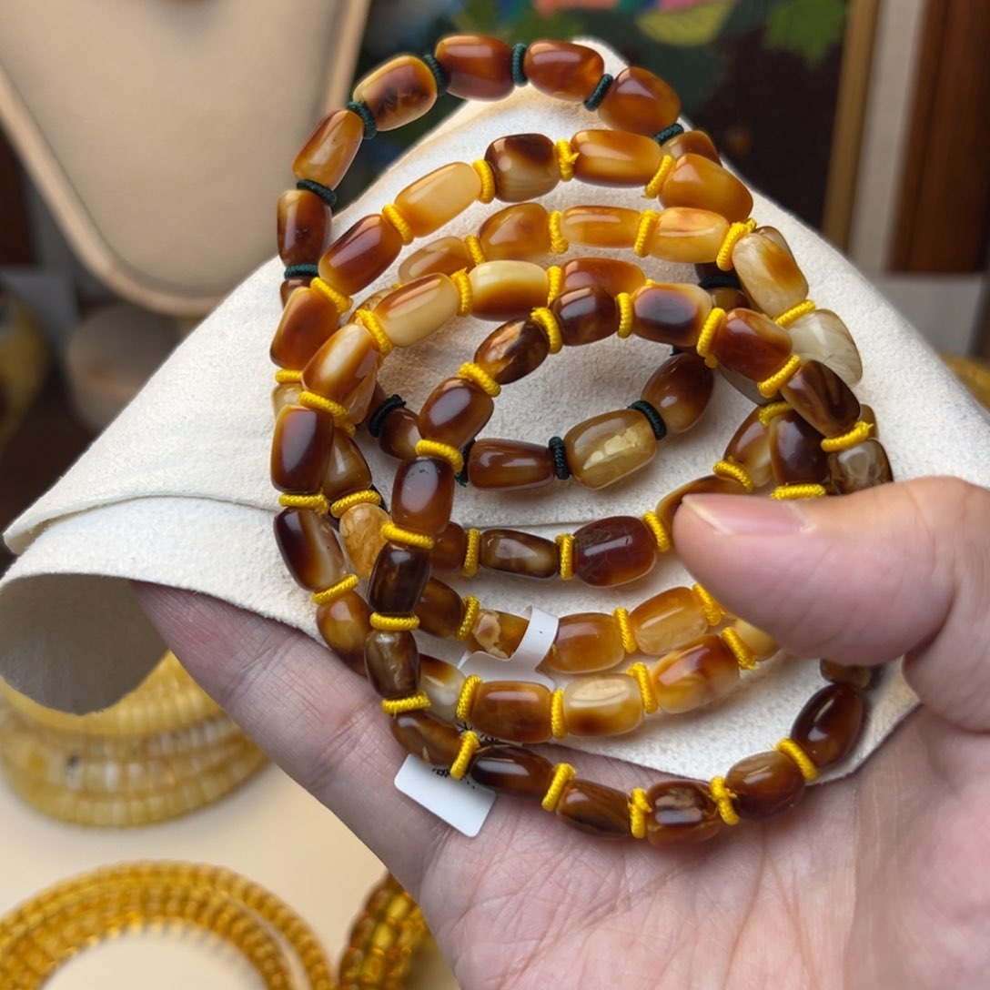 琥珀裸石未镶嵌花蜡枣珠随行 多样发其一