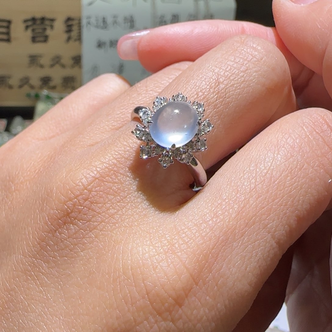 【闪购商品】翡翠戒指18K金镶嵌?*呀缅甸