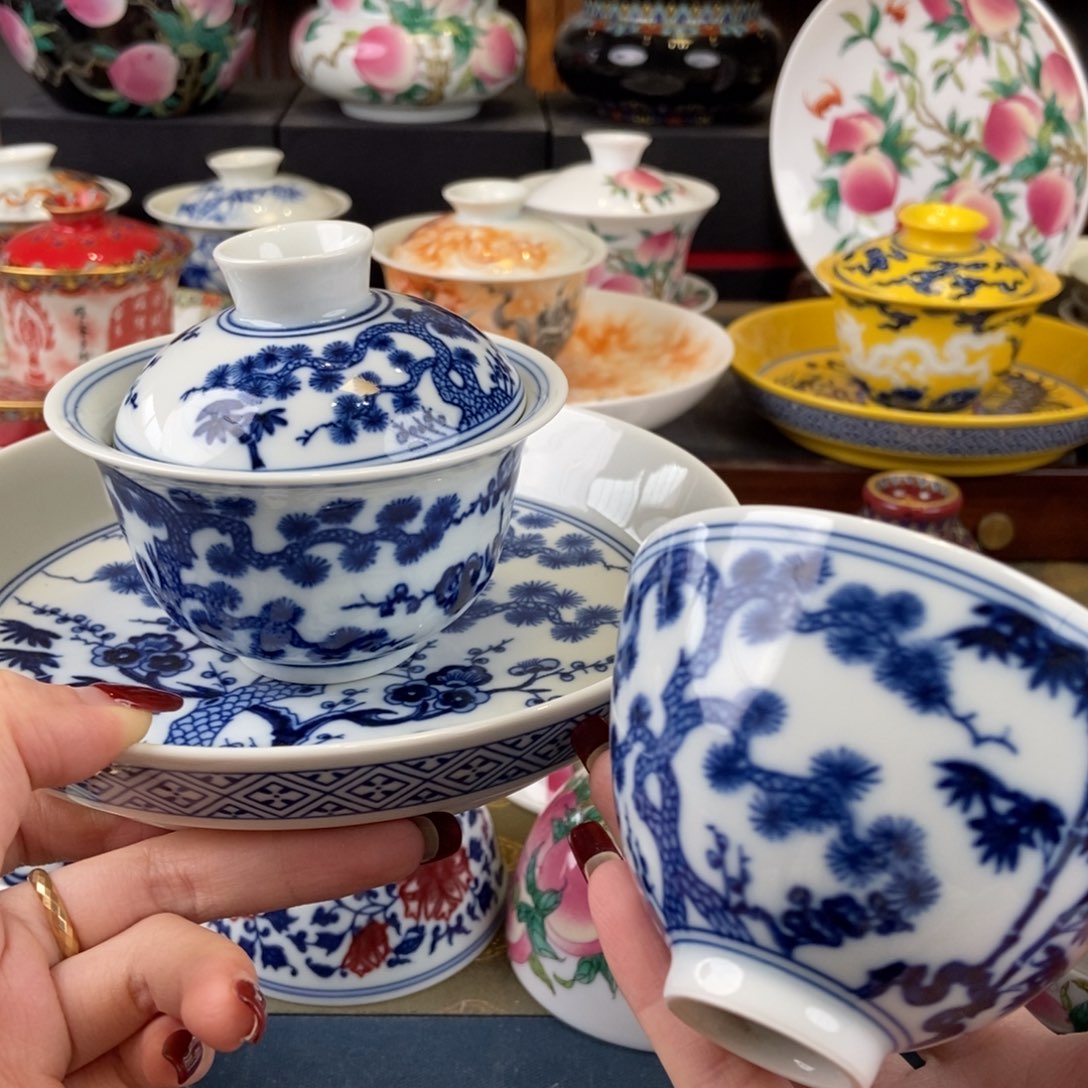陶瓷艺术家的作品是一种