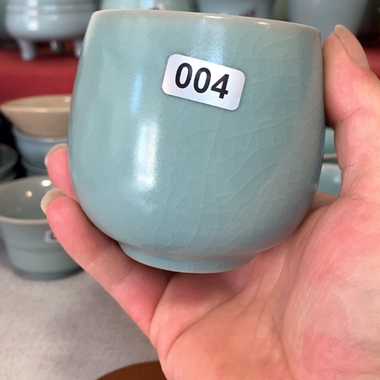 汝官窑釉色，龙蛋杯，
