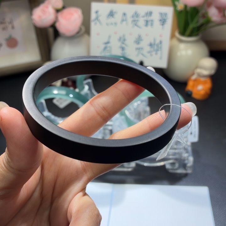 翡翠未镶嵌手镯钢琴黑乌鸡