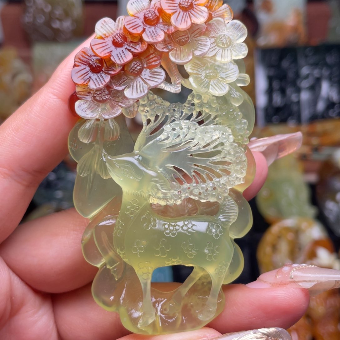 蛇纹石玉未镶嵌颈饰奔***年