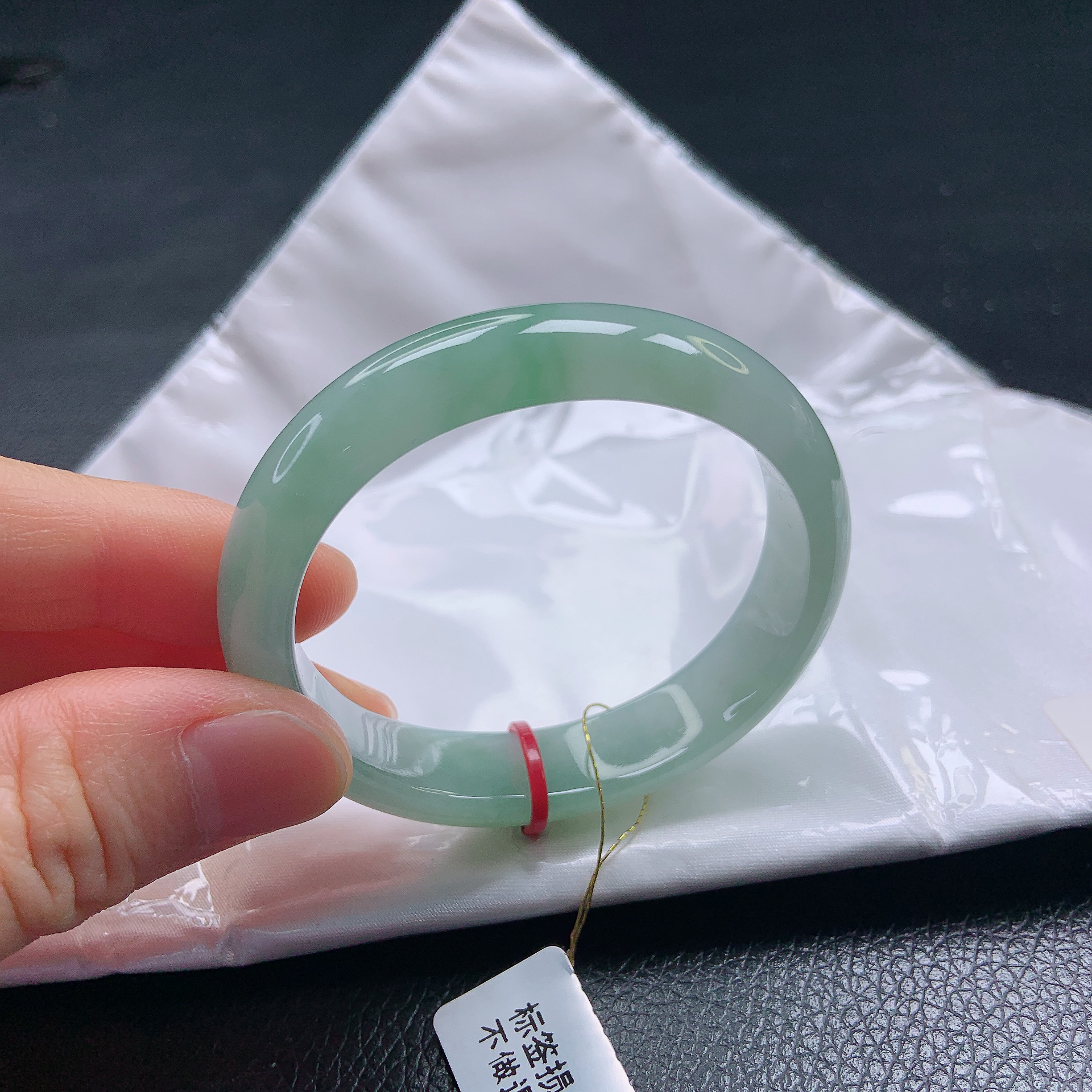51➕圈冰种胶润满绿翡翠（贵妃镯）缅甸天然a货绿色女款