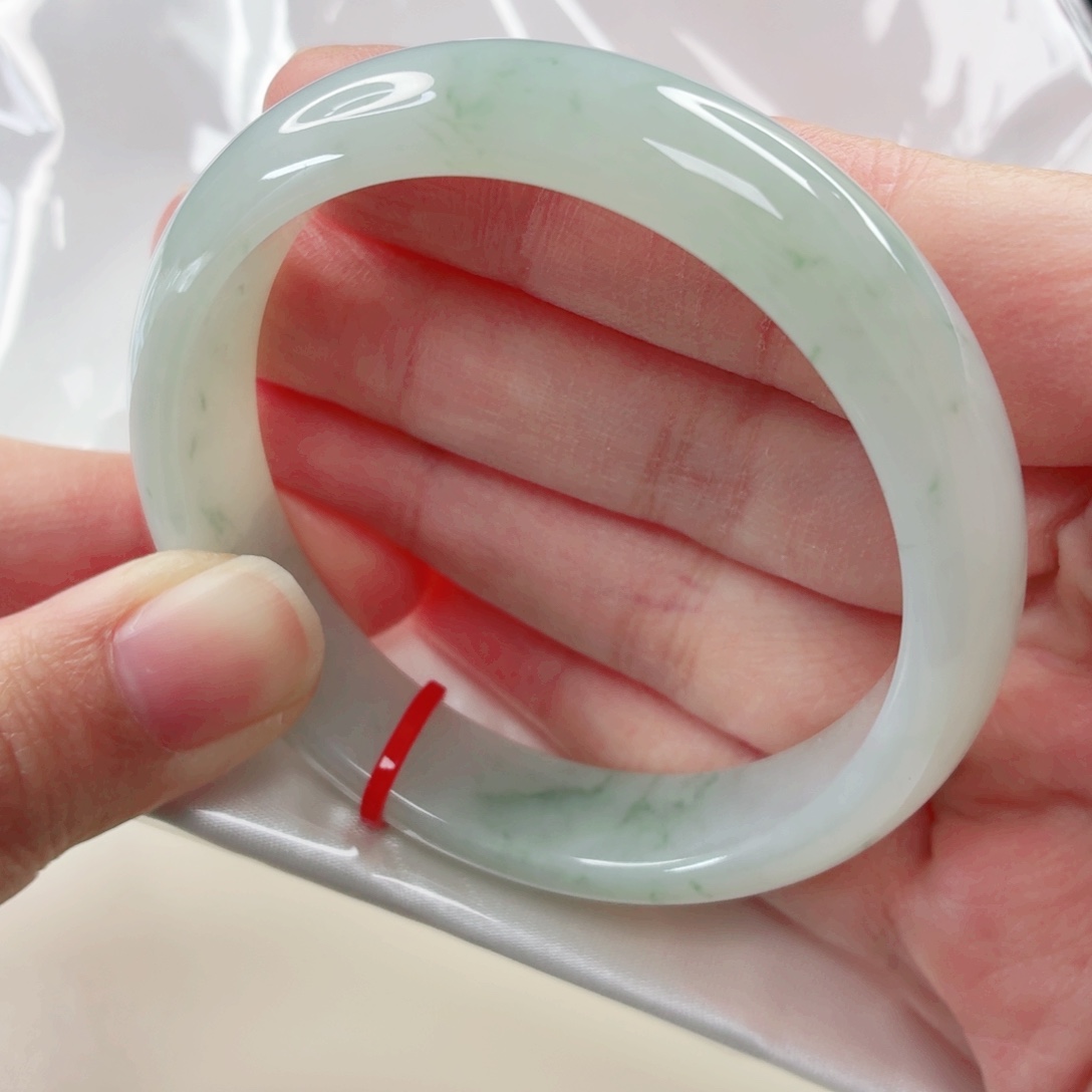 翡翠未镶嵌手镯53.6圈h331