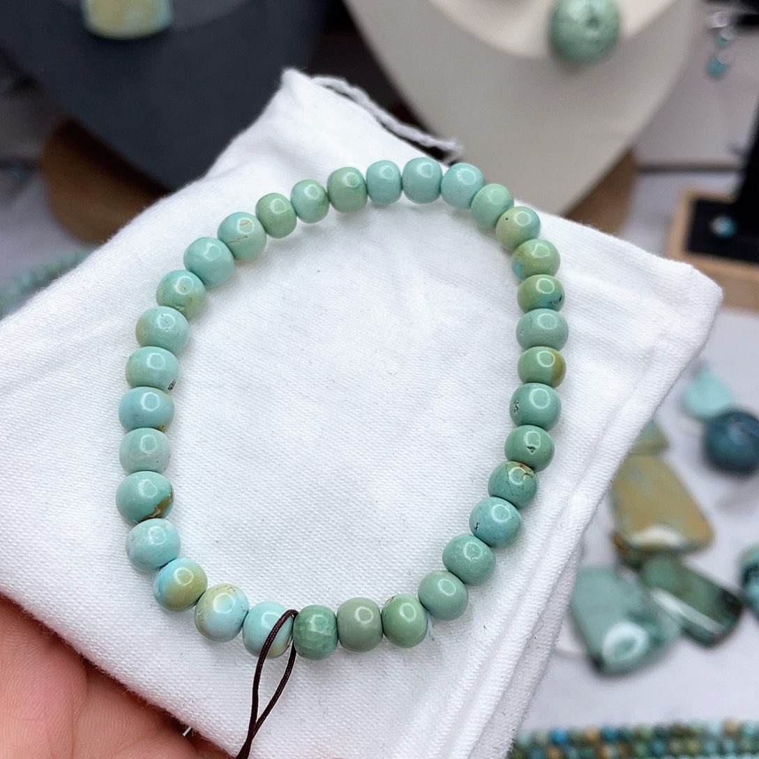 绿松石绿松石未镶嵌