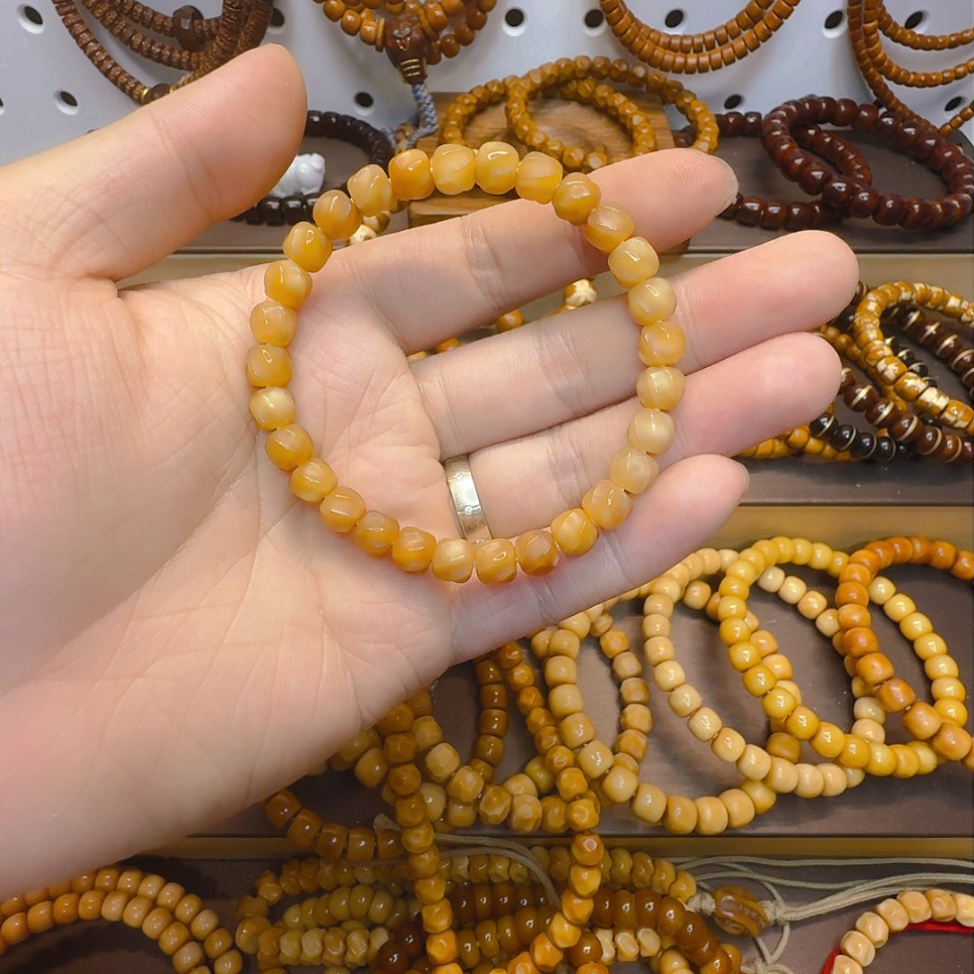 菩提根/象牙果吊坠?*?龙脊菩提玉化料旋珠8mm有缩尺