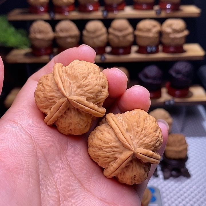 文玩核桃把件白羊三棱12