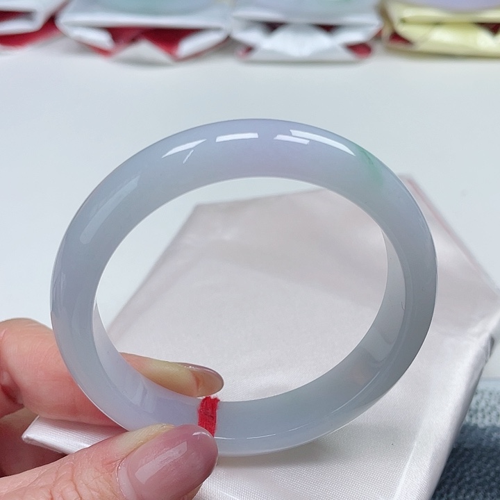 翡翠手镯未镶嵌缅甸翡翠