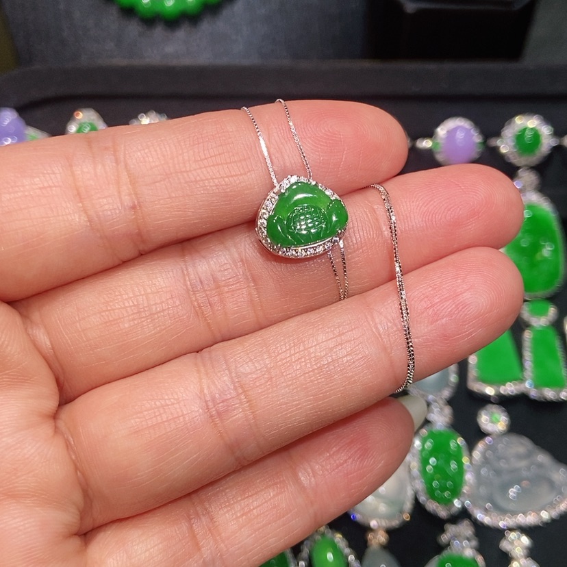 【闪购商品】翡翠颈饰未镶嵌天然翡翠