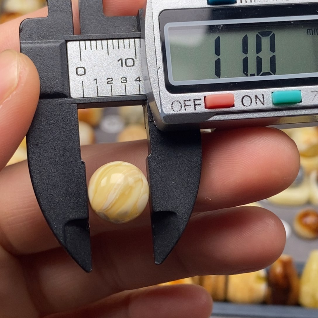 蜜蜡珠宝奇石未镶嵌