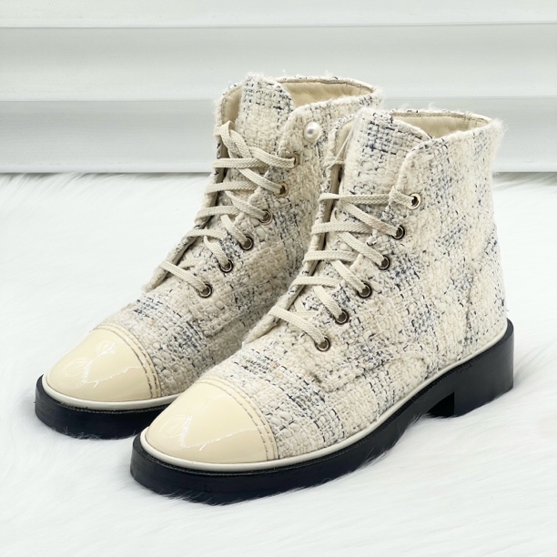 95新 Chanel/香奈儿 黑白粗呢花短靴 38码 公价1.3w c0964