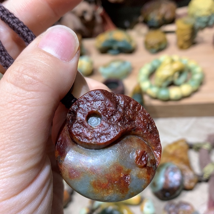 未镶嵌岫岩河磨玉（透闪石质玉）把件5***分