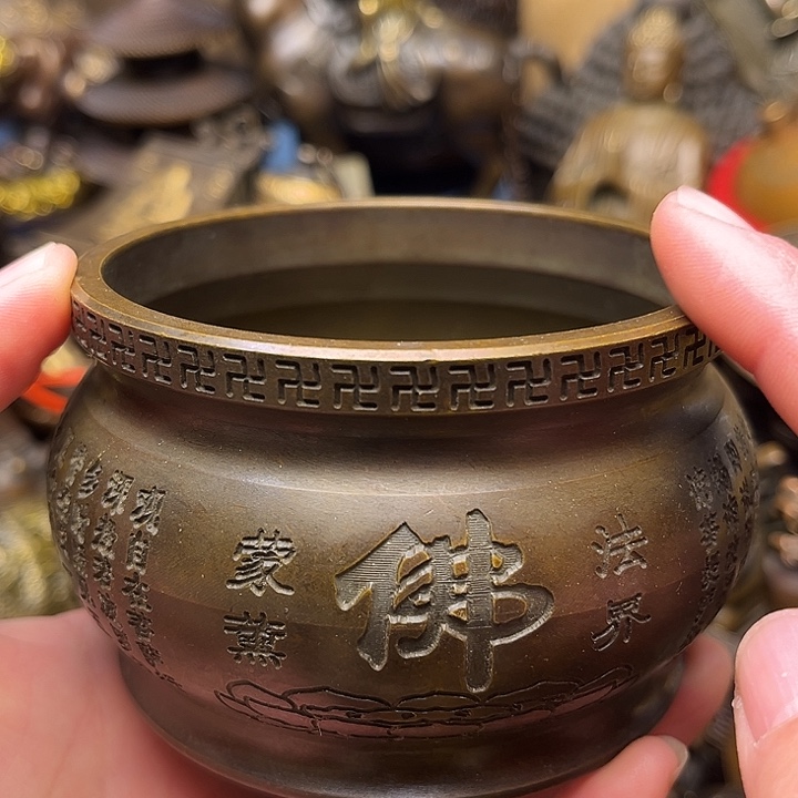 精美铜器批发档口