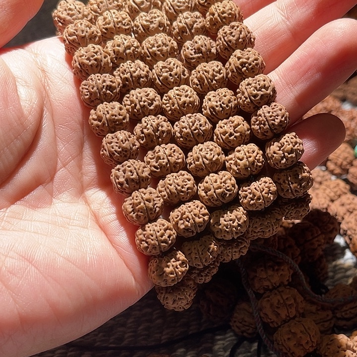 V****金刚菩提吊坠凹底梅花 闪购5号