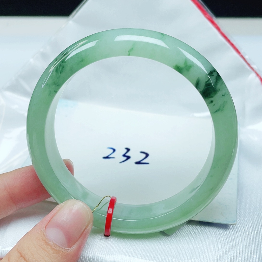 翡翠未镶嵌手镯正圈54