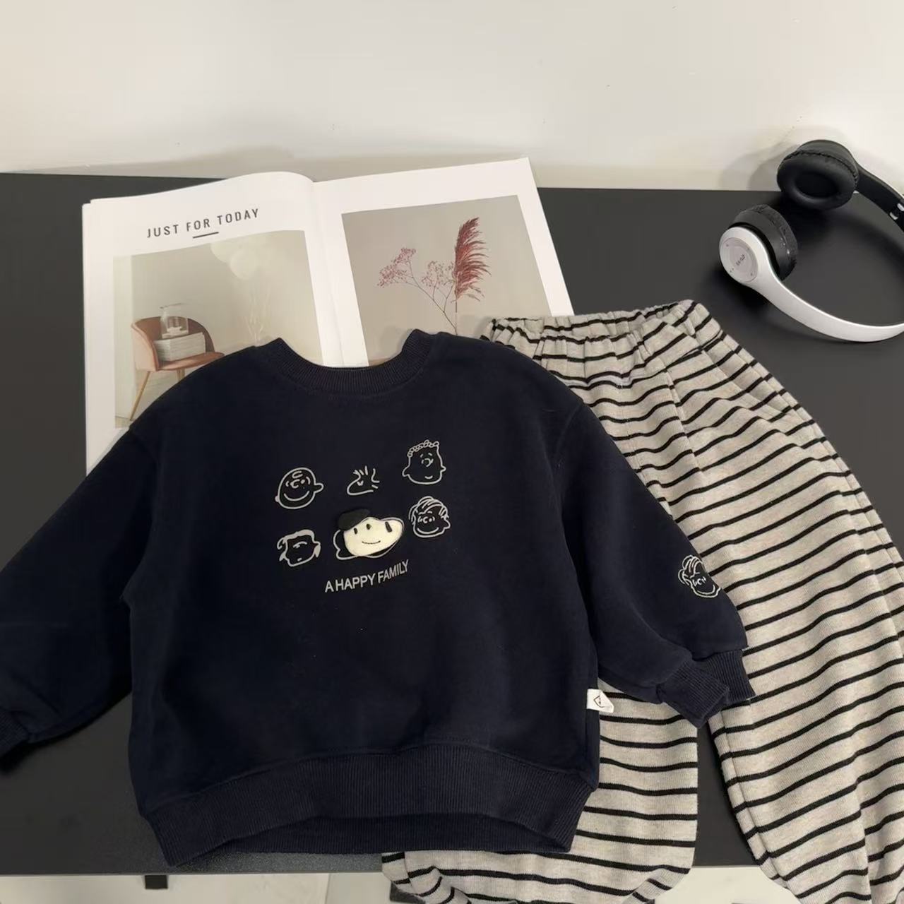 2025秋季新款男童卫衣套装休闲舒适百搭条纹裤子两件套