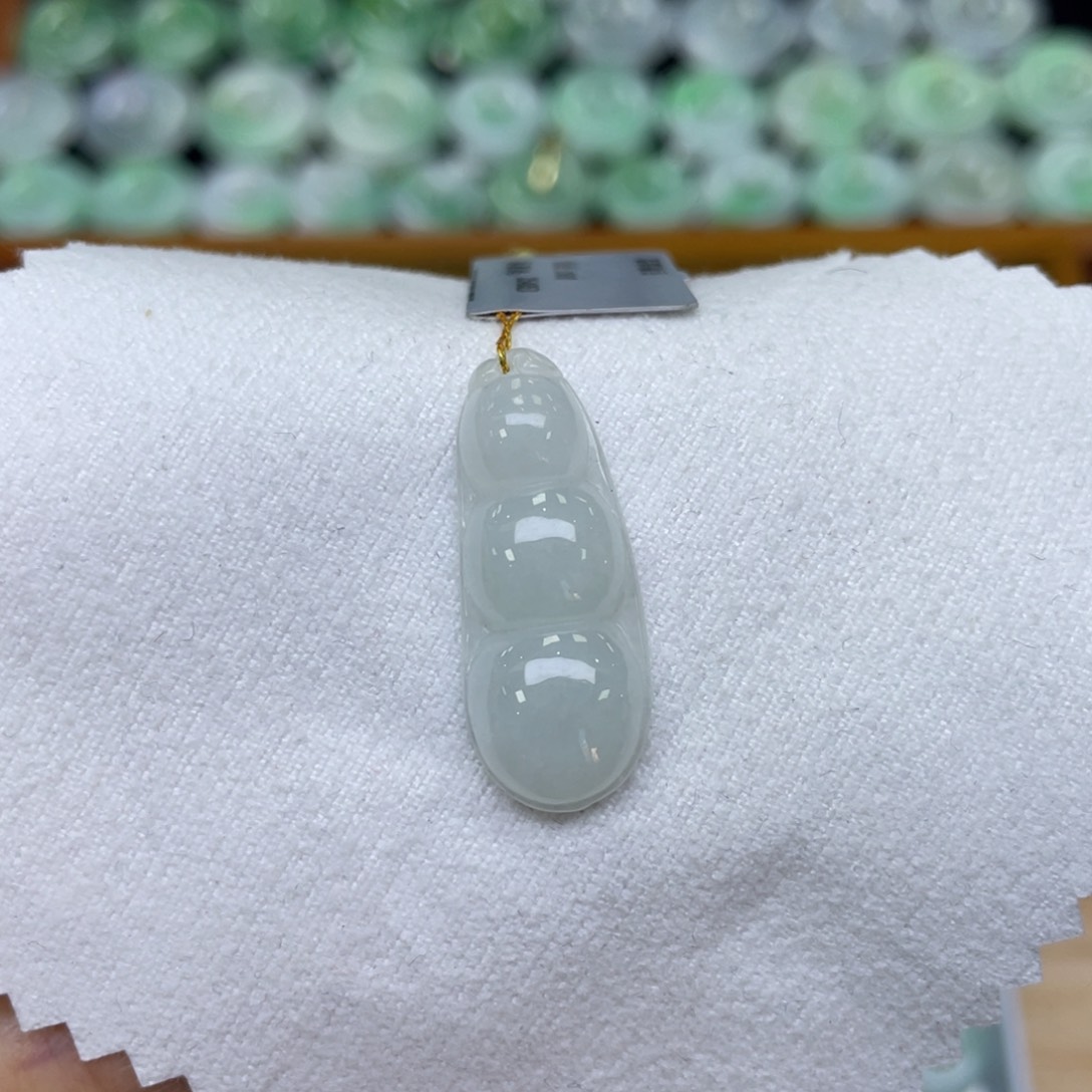 颈饰未镶嵌翡翠福豆