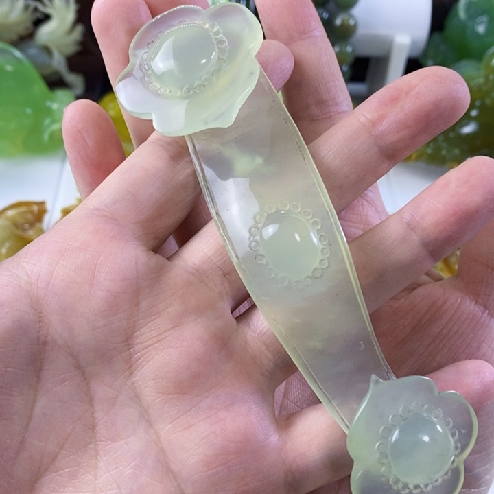 岫玉手把件未镶嵌