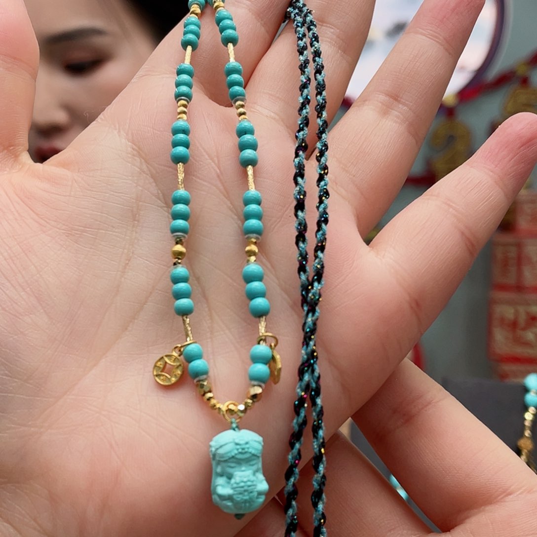 绿松石颈饰18K金镶嵌