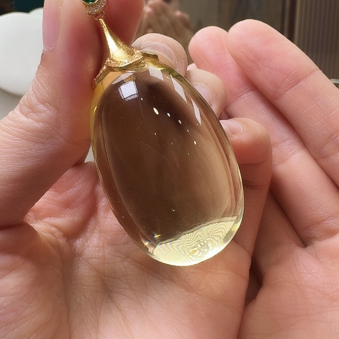 琥珀未镶嵌颈饰吊坠