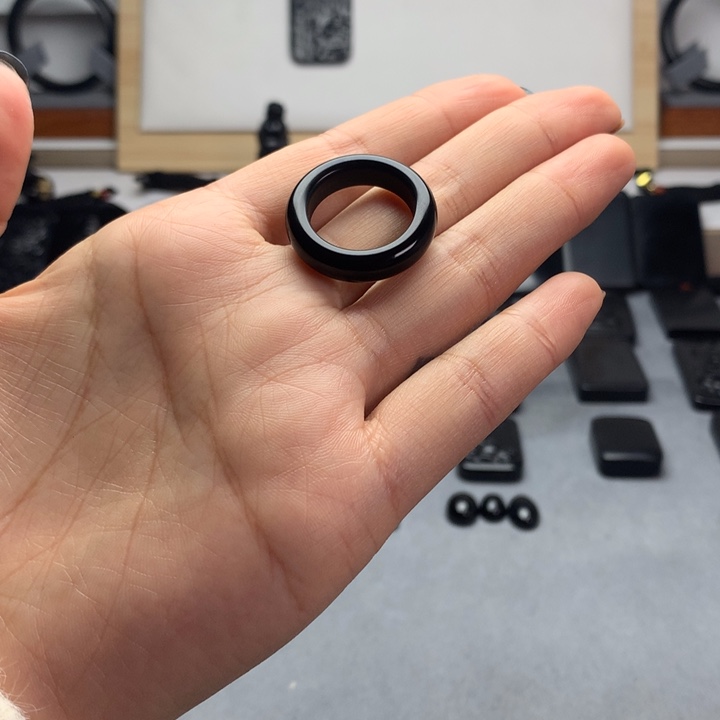 和田玉（墨玉）未镶嵌戒圈内径16-22毫米