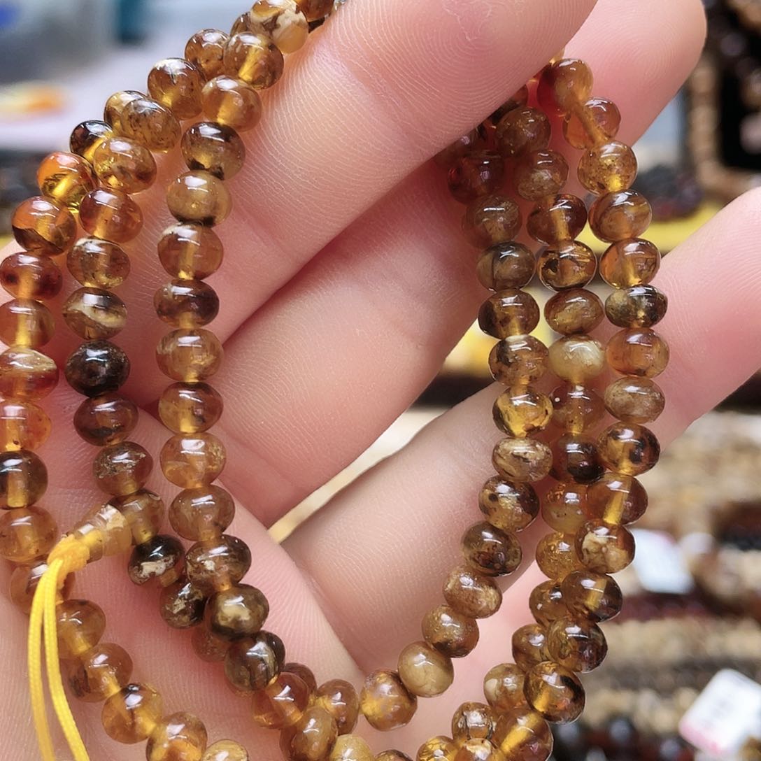 琥珀裸石未镶嵌五