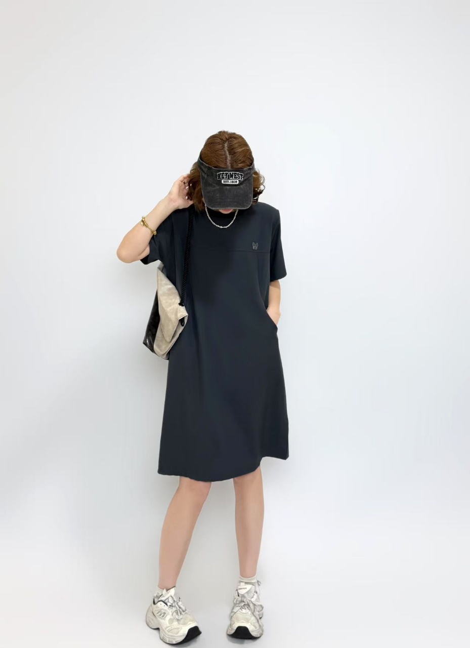 0396【夏季新款】斗斗狗立体拼接宽松显瘦休闲速干连衣裙（25137）