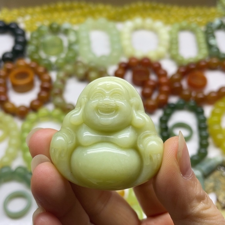 蛇纹石玉吊坠未镶嵌