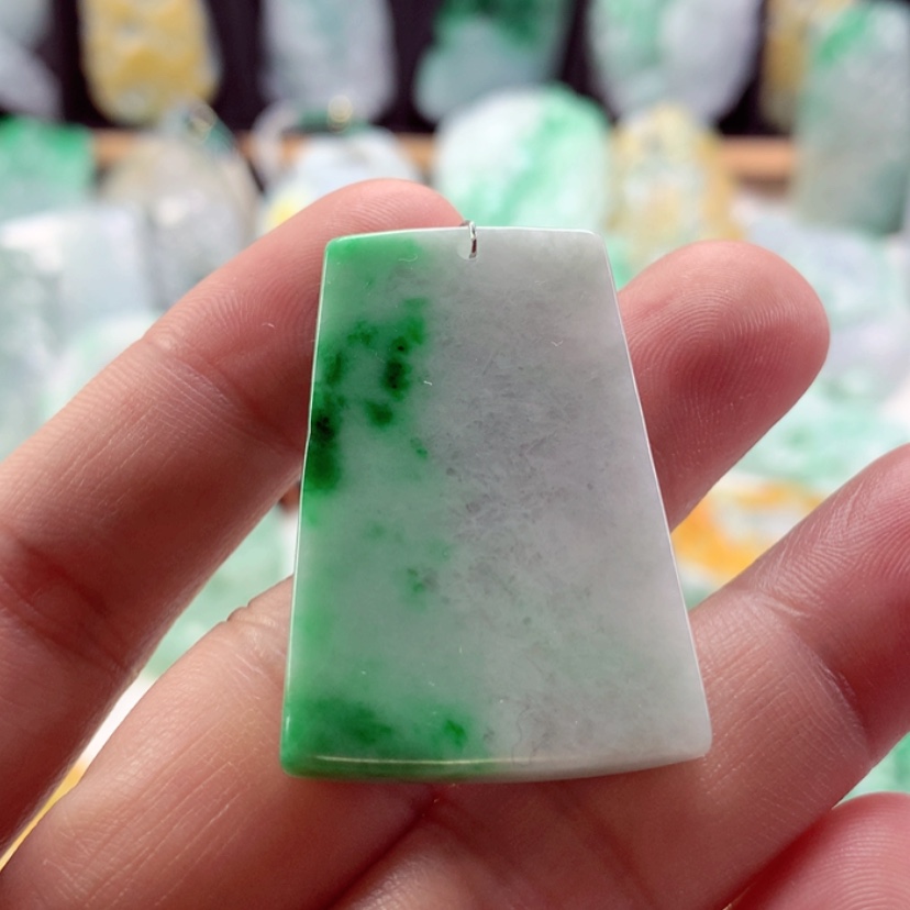 【闪购商品】翡翠吊坠(不含链)未镶嵌