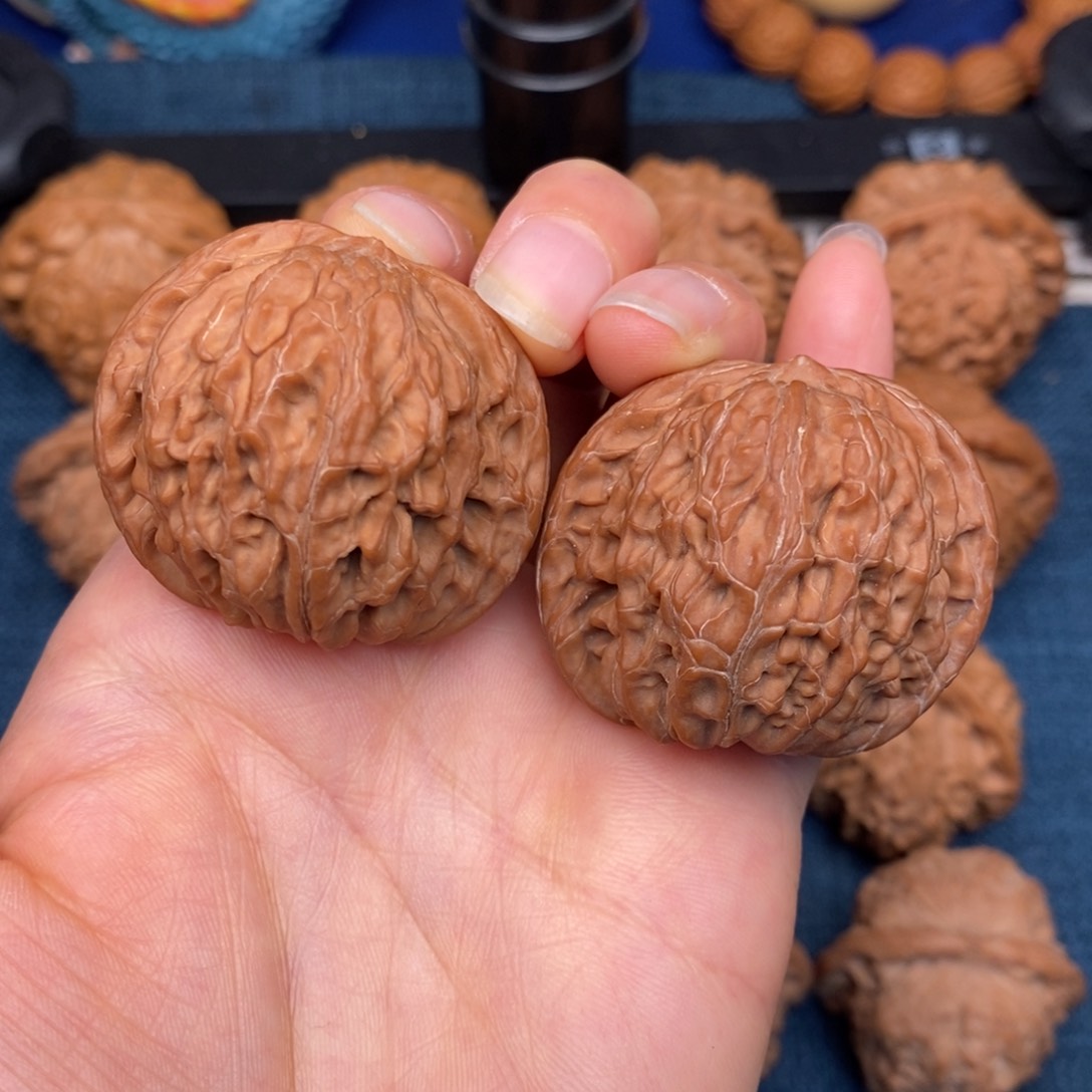 文玩核桃把件39.5全品老款山地红皮磨