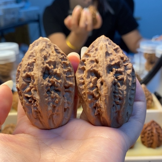 把件桃核航母微色差