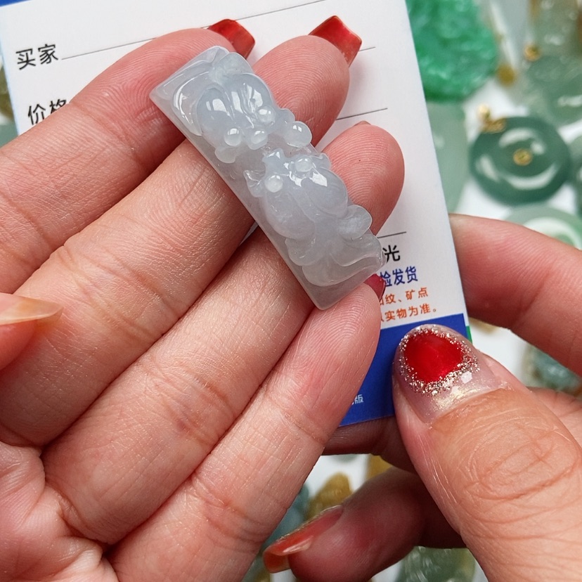 【闪购商品】翡翠颈饰未镶嵌年年有余