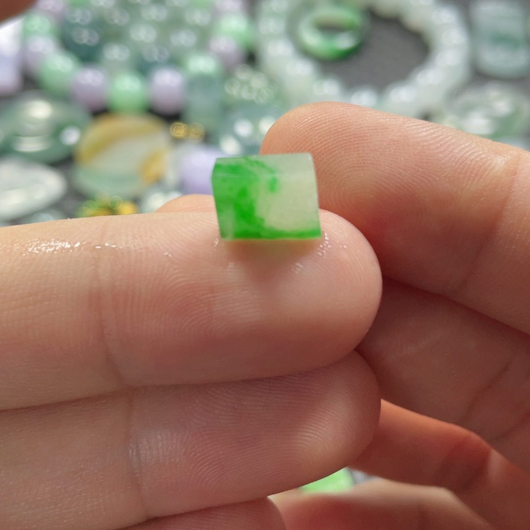 未镶嵌定制翡翠L****儿翡翠