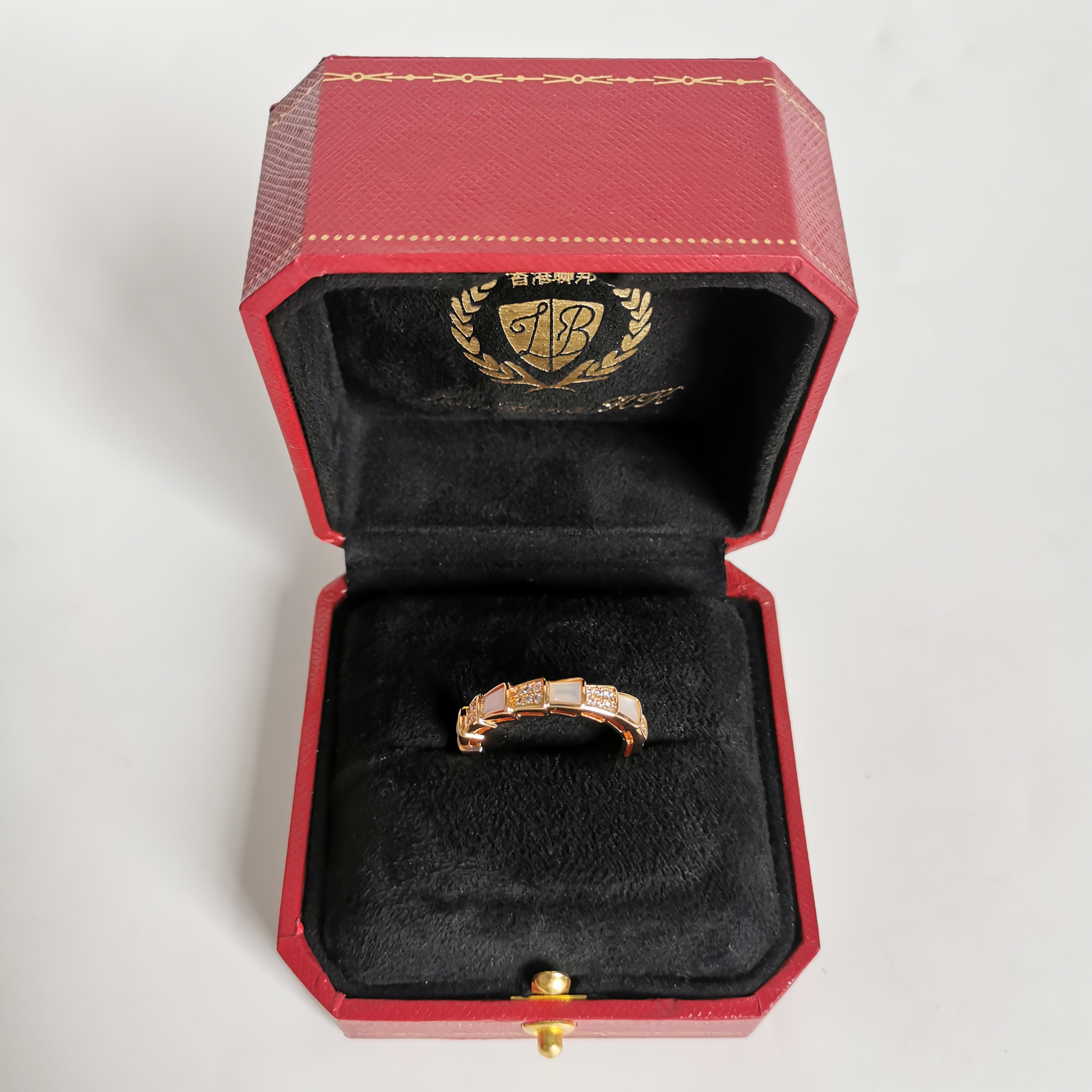 4009戒指-时尚优雅设计戒指赠礼盒