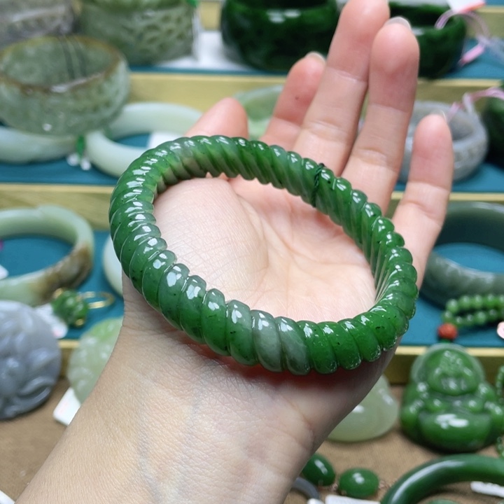 和田玉手镯61圈口 编号89未镶嵌