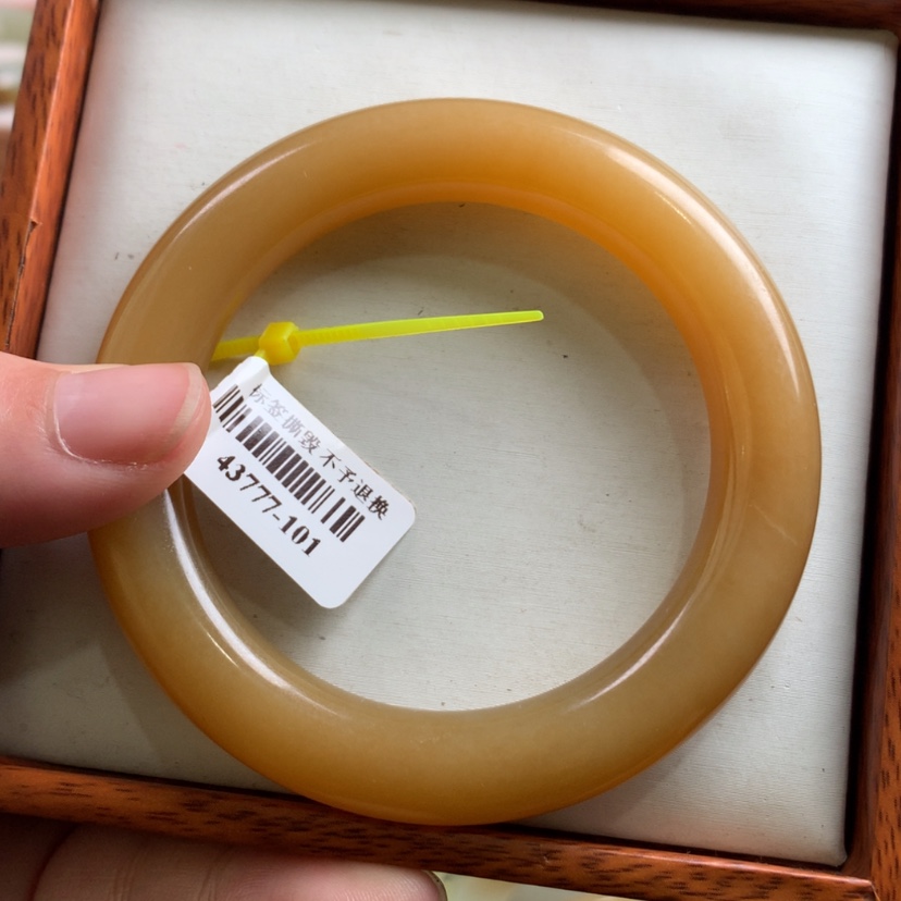 【闪购商品】和田玉手镯未镶嵌