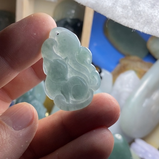 翡翠颈饰未镶嵌翡