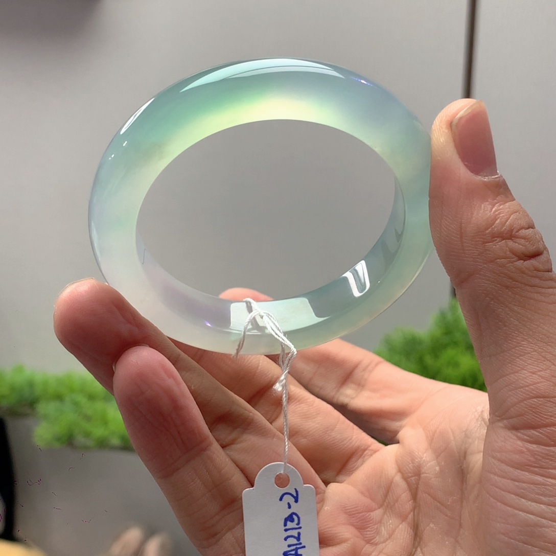 翡翠未镶嵌手镯正圈