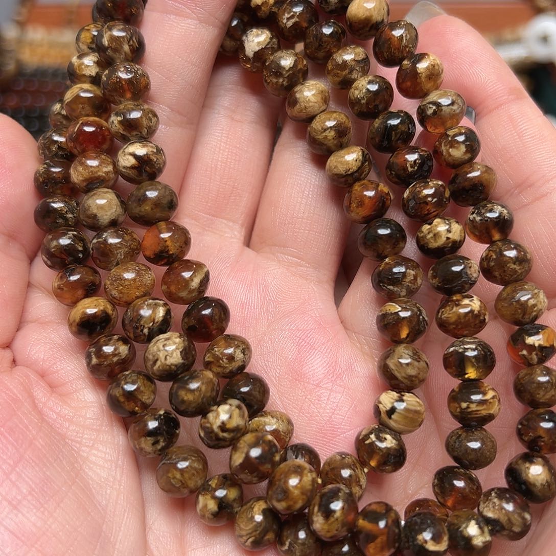 ∽***∽琥珀未镶嵌裸石抚顺琥珀20101八