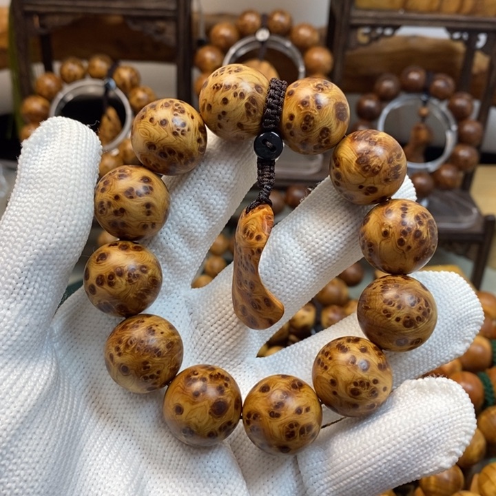 柏木刘*鑫太行崖柏2.0陈化瘤金底豹子瘤