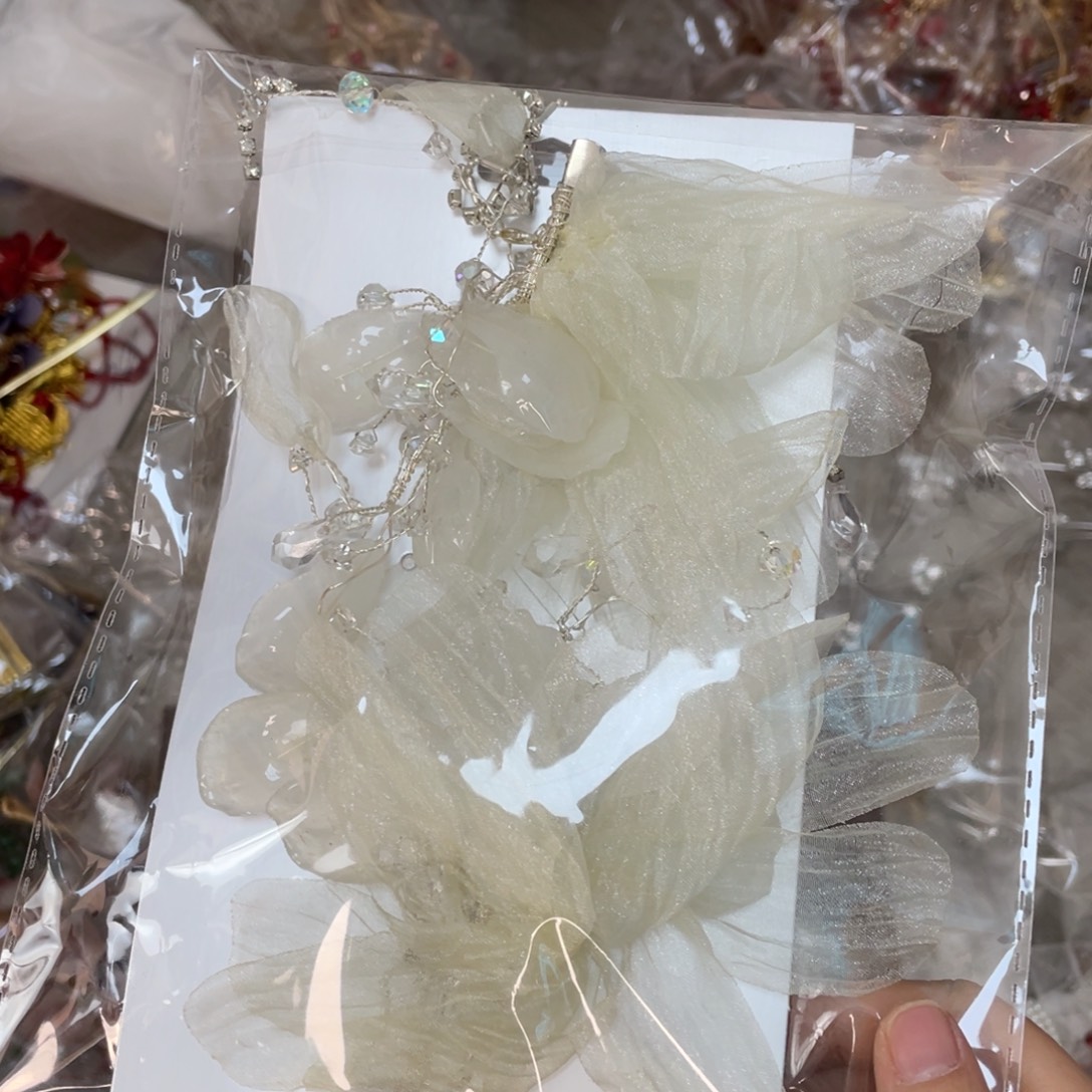 混合材质新娘头饰默认微瑕不退换