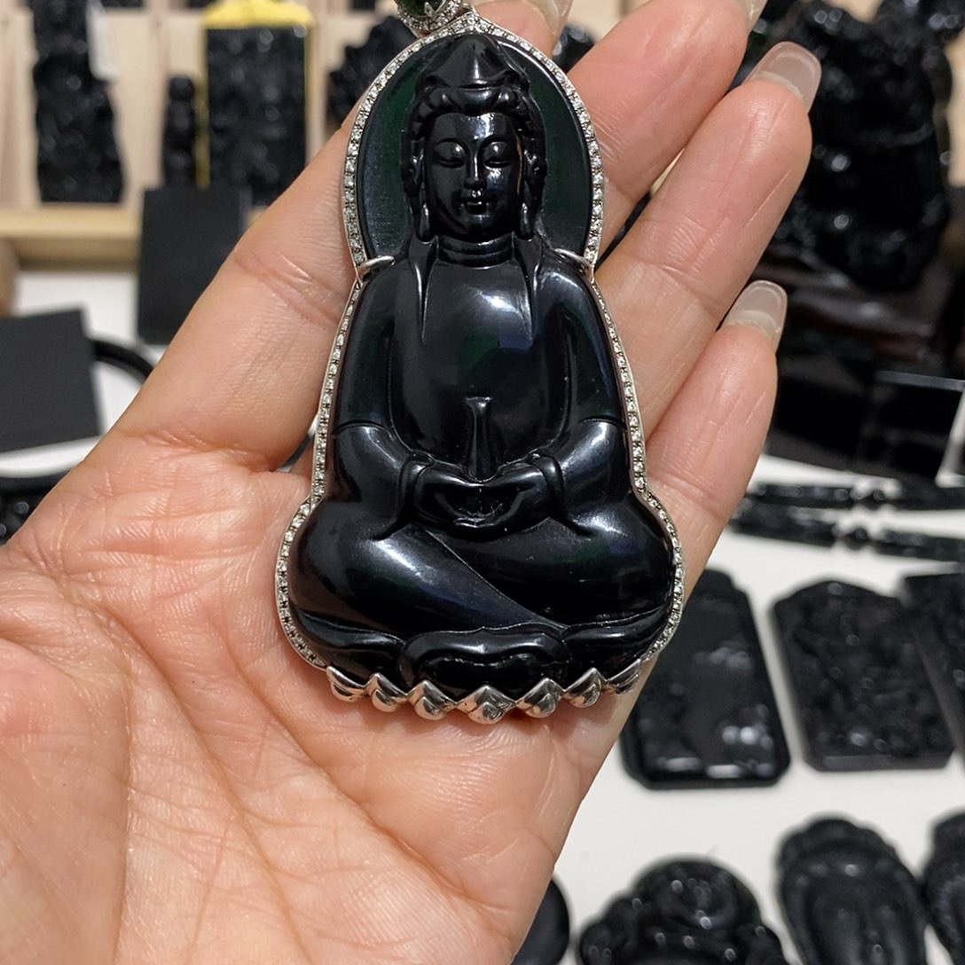 宋***龙岫玉未镶嵌纯天然岫玉颈饰