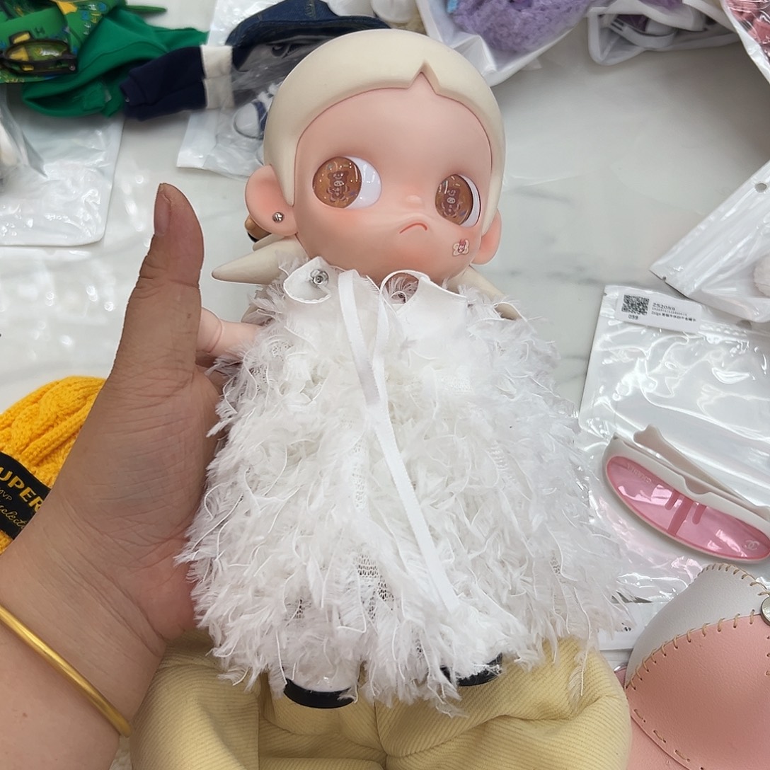 白色羽毛礼服裙裤连衣裙