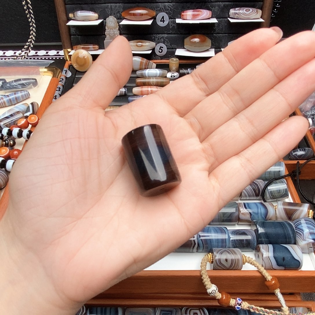 合金颈饰玛瑙/玉髓不****.