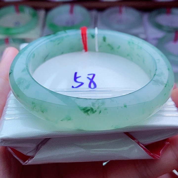 翡翠未镶嵌手镯0590-58圈口 飘花 灵动飘逸 绿野仙踪