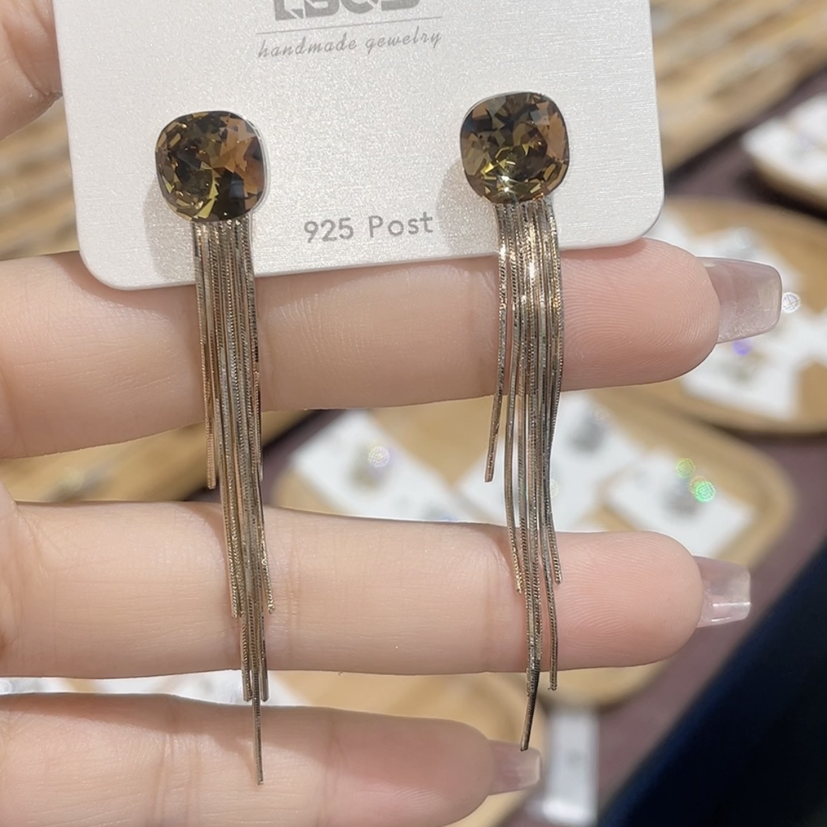 铜合金合成锆石耳饰 茶色小方糖流苏耳环气质简约长款精致精美