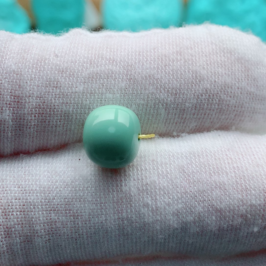 绿松石颈饰未镶嵌