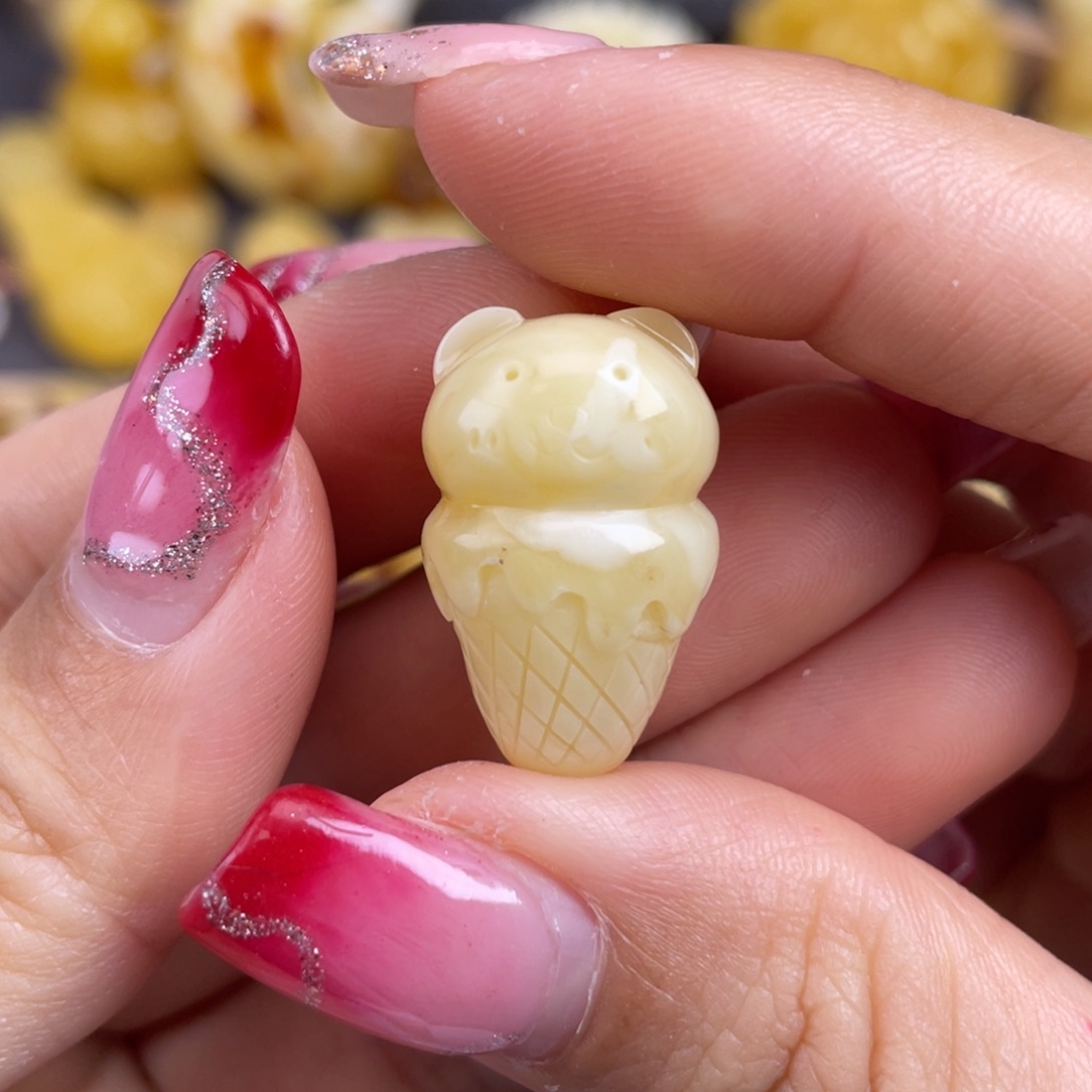 琥珀裸石未镶嵌蜜蜡